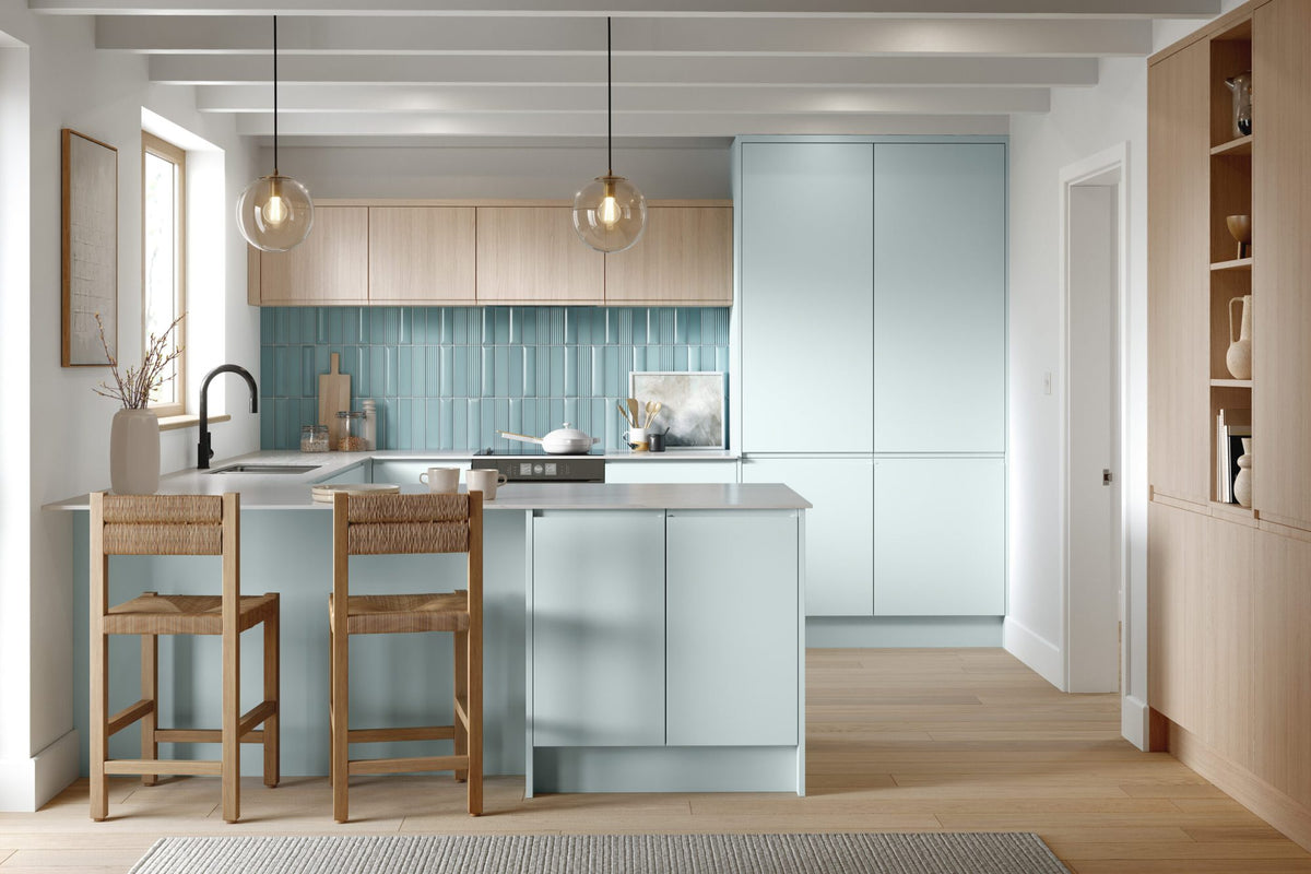 Kitchen with Knebworth Supermatt Scandinavian Blue and Light Vicenza Oak doors