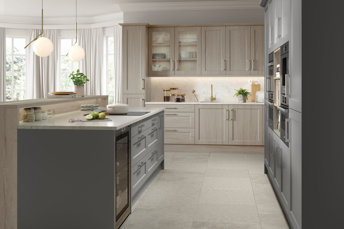 Kitchen with Richmond Supermatt Dust Grey and Urban Oak doors