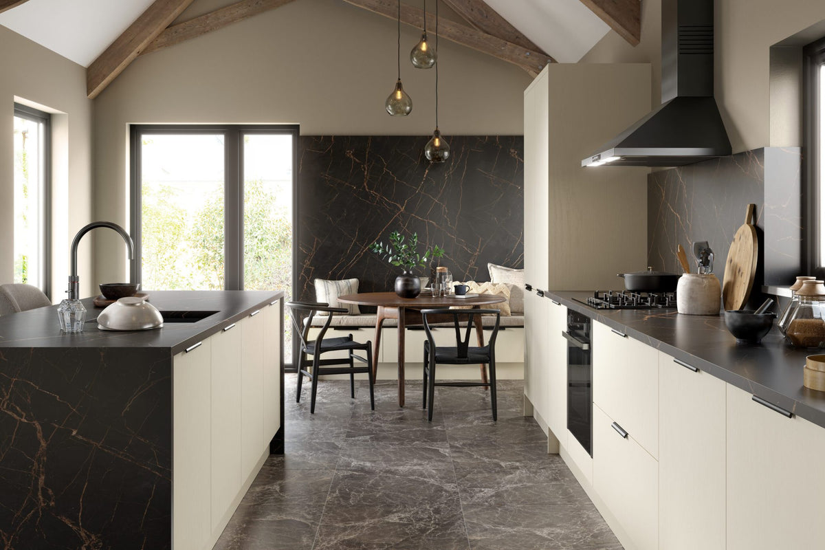 Kitchen with Venice Paint Flow Matt Cream doors