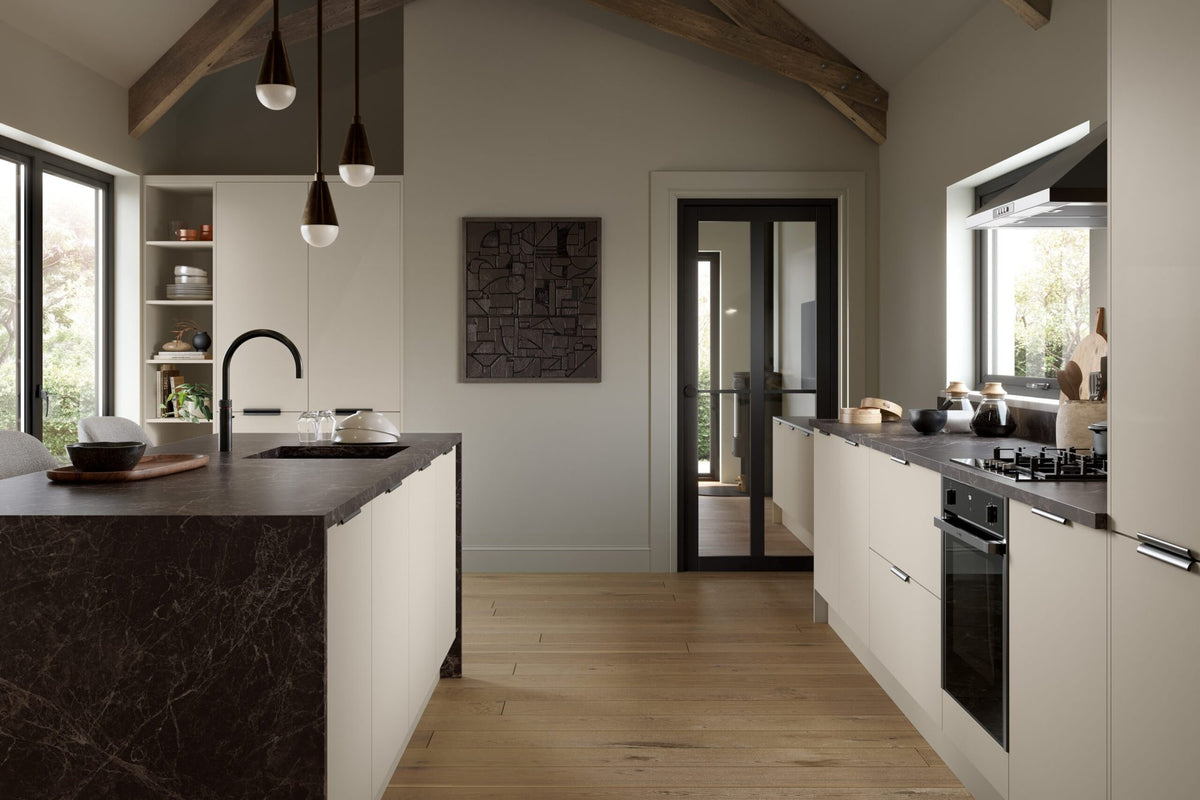 Kitchen with Venice Supermatt Carat Beige doors